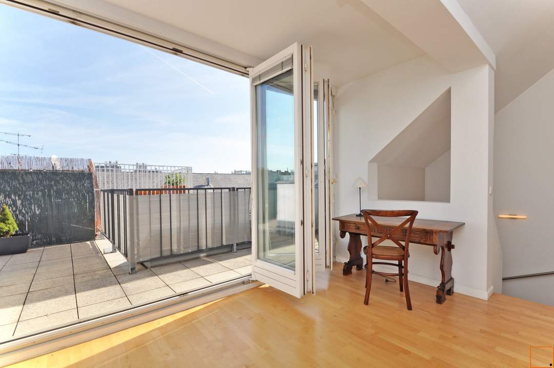 Möblierte Dachmaisonette mit 3 Schlafzimmern und sonniger Terrasse nahe Rochusmarkt - FULLY FURNISHED &amp; AC