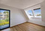Wohnen auf zwei Ebenen: Exklusive Dachgeschoss-Galeriewohnung in ruhiger Grünlage