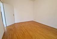 VIKTORGASSE, FERNBLICK, 84 m2 Dachgeschoß mit 30 m2 Terrasse, 2 Zimmer, Wohnküche, 2 Bäder, Parketten, U1-Nähe