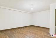 Stilvolle Villa mit gepflegtem Garten und großzügiger Garage