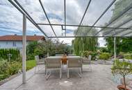 Viel Platz in beliebter Wohngegend, der Attersee nicht weit und riesiger Traumgarten!