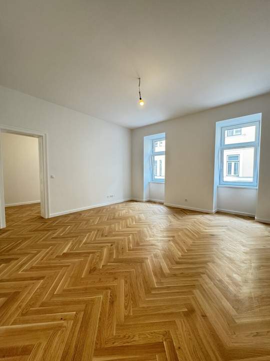 Stilvolle 3-Zimmer-Altbauwohnung im Erstbezug – urbanes Wohnen mit historischem Flair