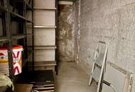 HELL UND SEHR GROSSZÜGIG - HOCHWERTIG SANIERTE 5-ZIMMER-WOHNUNG MIT BALKON IM 5. LIFTSTOCK