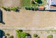 Ebenes sonniges Gründstück - Bauland Agrar - perfekte Infrastruktur