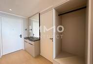 Dem Himmel so nah: Elegant möbliertes Studio im 42. Stock mit Cityblick (Pool, Gym, Spa, Lounges)