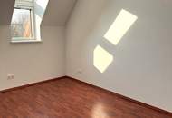 "4 Zimmer-Wohnung mit großer Dachterrasse, Loggia und Garagenstellplatz!"