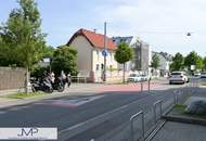 Helle Büro- oder Werkstattflächen mit Rampe