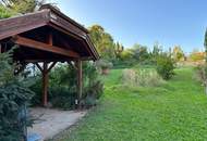 "Haus &amp; Grundstück – Baugrund inklusive!"