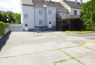 Großzügiges Stockhaus mit Innenhof, Carport, Garten mit Pool!!!