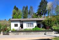 Unterkellerter Bungalow mit traumhaftem Garten u. Doppelgarage in zentraler Lage!