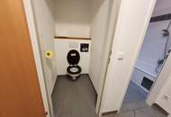 unbefristete Dachgeschosswohnung - Küche extra und 1 Schlafzimmer mit Schrankraum!