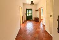 Rarität im Wienerwald! Romantisches Jahrhundertwendehäuschen mit großem Garten