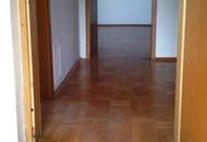 Einzigartiges, schönes und großzügiges Haus mit 62m² ehem. Schmiede, schönem ebenen Grund, in begehrter Lage