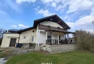 Einfamilienhaus mit Pool und großem Grundstück