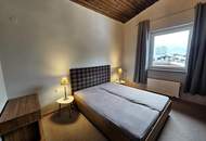 Kurzzeitmiete: Dachgeschoßwohnung mit schönem Ausblick!