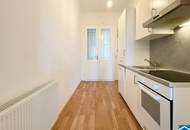 In U-Bahn-Nähe: Singlewohnung in wunderschönem Altbau