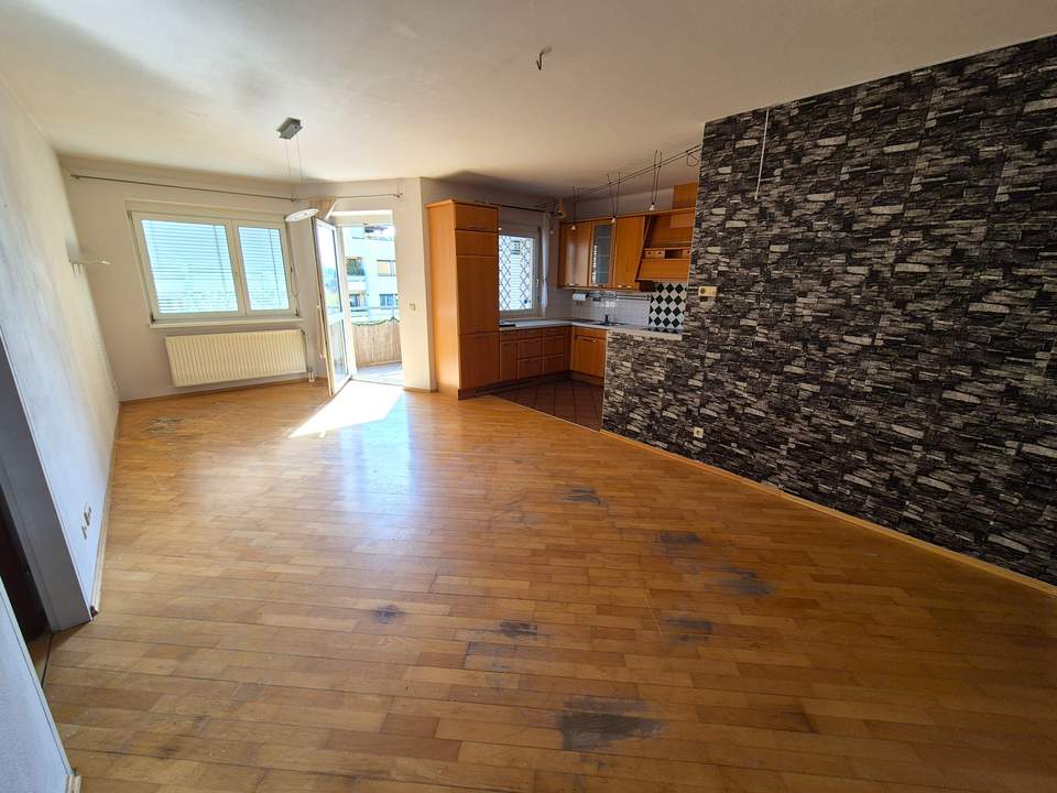3 ZIMMER WOHNUNG MIT LOGGIA UND KFZ-ABSTELLPLATZ