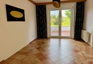 Vermietete Wohnung und Büroräumlichkeiten inkl. Garagen + Swimmingpool