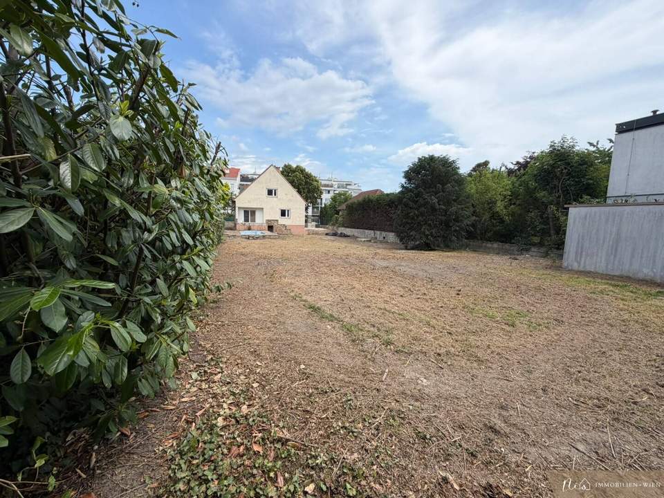 INVESTOREN HIT - BAUGENEHMIGT APARTMENT PROJEKT 550 m2 NF
