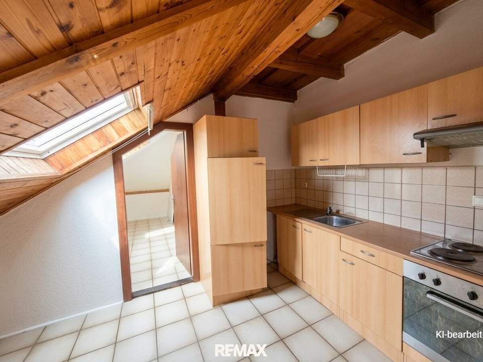 Besichtigung nur nach Terminvereinbarung - Dachgeschoßwohnung im Zentrum von Braunau
