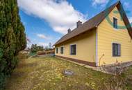 TRAUMGRUNDSTÜCK: Ruhig gelegenes Einfamilienhaus mit 1185m² Garten