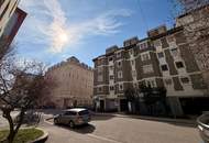 Ca. 7,8 % Rendite p.a. - Airbnb Dachgeschosswohnung mit rd. 106 m², Einnahmen bis zu 40.000 Euro!