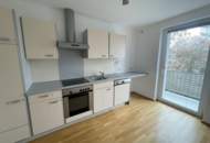 Miete: 4,5-Zimmer-Wohnung mit Balkon in zentraler Lage - perfekt auch als Studenten-WG