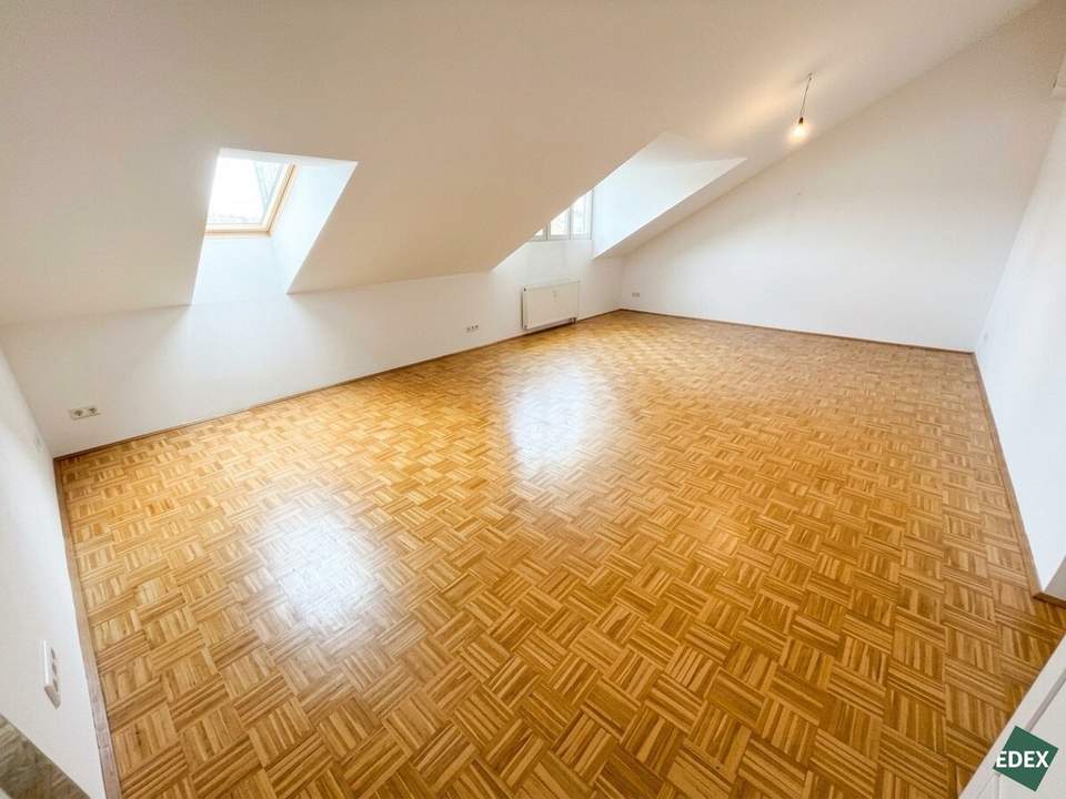 Helle 2-Zimmer-Wohnung mit großzügigem Wohnbereich nahe Augarten!