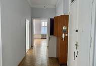 Repräsentative Altbauwohnung mit Stuckdecken, Parkett und großzügiger Raumfolge