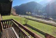 Naturnah wohnen – Haus mit Balkonblick in die Berge