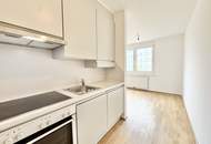 Nähe U1 | Zwei-Zimmer-Balkonwohnung mit Einbauküche