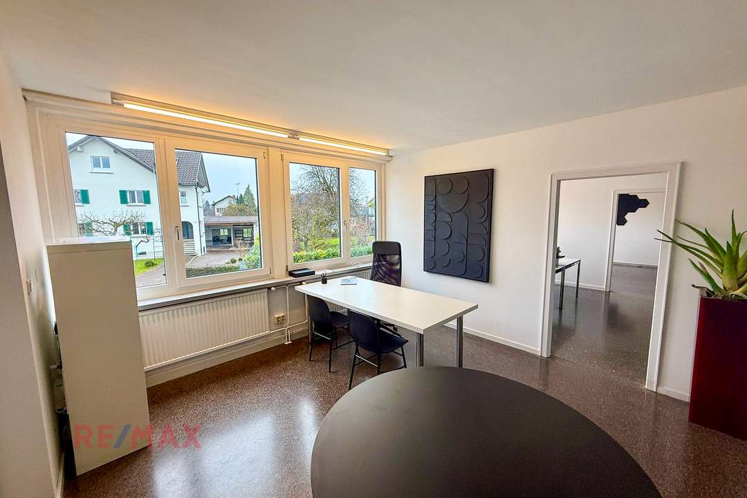 Raum für Wachstum: Lager- und Produktionsfläche mit Büro in Hard