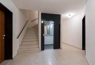 TRAUMHAFTER GARTENBLICK! Schöne Garconniere im 4. Liftstock