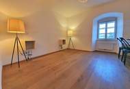 Historisches Wohnen - Exklusive 2.Zi.-Wohnung im Palais am Kai