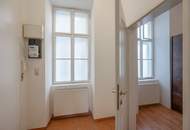 ++KLNB121++ Renovation Opportunity: Well-Located 2-Room Apartment with Airbnb Potential