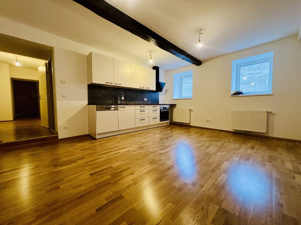gut aufgeteilte & helle Wohnung - Innenhof Ruhelage - Stellplatz verfügbar - Nahe Burg Neulengbach