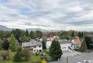 Wohnen über den Dächern von Graz: Sonnige Wohnung mit Balkon, Parkplatz und Lift