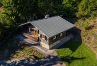 Holzblockhaus mit Charme – 3 Zimmer, Balkon &amp; Kamin!