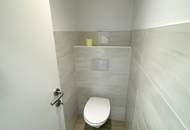 MIETE! Komplett renovierte Zwei-Zimmerwohnung im 3. Liftstock mit sonniger Loggia!