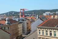 Nur ca. € 4.200 pro m² - 3 Zimmer DG-Wohnung - 2 Gehminuten zur U3 Station Johnstraße