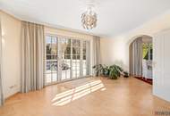 Private Estate Villa mit Fernblick | Privatwald | Virtual Tour | 4.200m2 Garten | 25 min. in den 1. Bezirk | Pool & Sauna