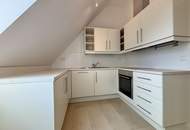 Aktion: Provisionsfrei! Dachgeschoss-Turm-Wohnung in einer historischen Altbau-Villa mit 5 Meter Raumhöhe | Lift I