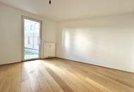 Exklusives Wohnen: 2-Zimmer-Wohnung mit Terrasse, Gartenidylle und Wintergarten