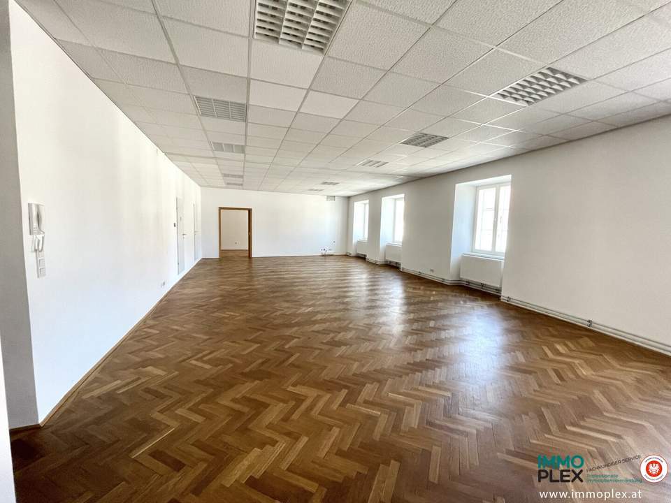 126m2 Büro/Kanzlei/Praxis in frequentierter Lage, im Zentrum von HORN zu mieten!