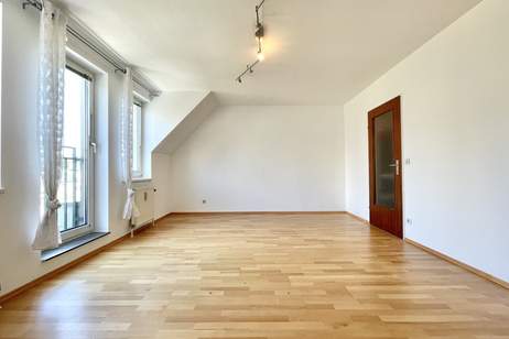 ***Großzügige 2-Zimmerwohnung im 1. Dachgeschoss mit Potenzial zur 3-Zimmerumwandlung zwischen Schloss Hetzendorf und Schönbrunn***, Wohnung-kauf, 275.000,€, 1120 Wien 12., Meidling