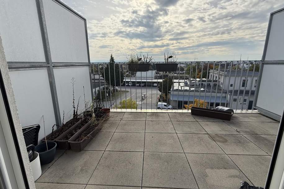 10m² große TERRASSE!!! Top-moderne DG-Wohnung nahe Akademiepark, Wohnung-miete, 725,00,€, 2700 Wiener Neustadt(Stadt)