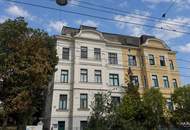 Stilvoller Altbau mit Potenzial und wunderschönem Gemeinschaftsgarten