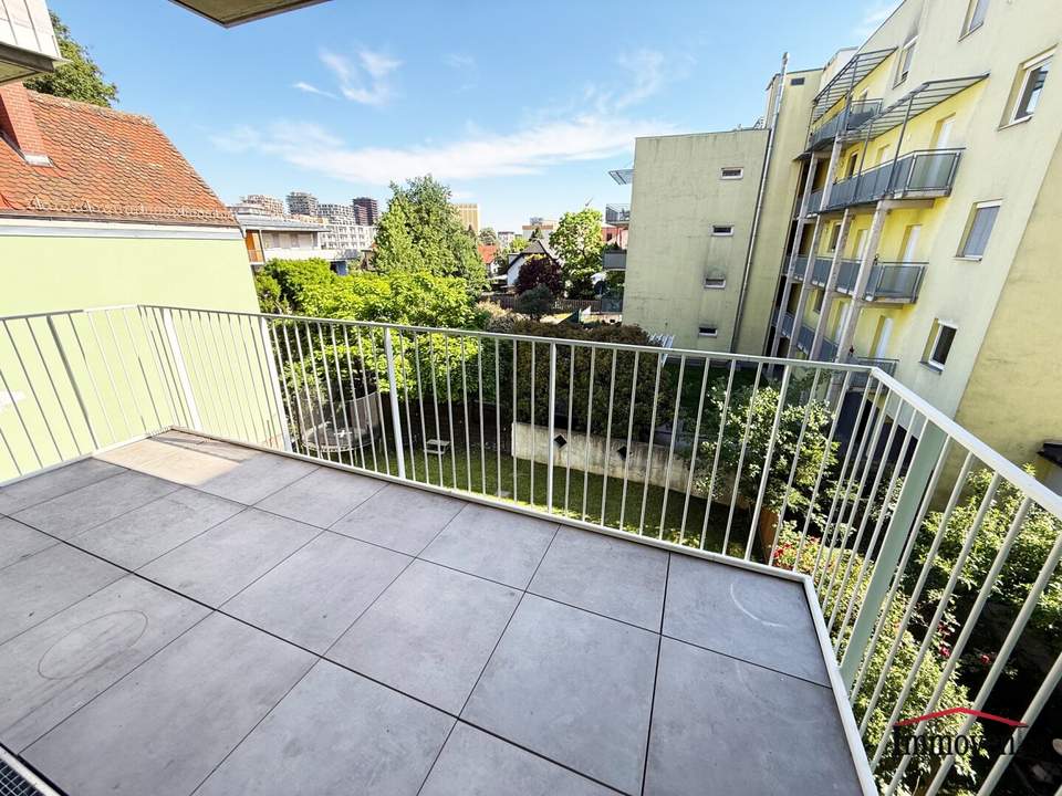 ZENTRALE LAGE - Helle 3-Zimmerwohnung mit Balkon!