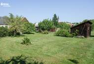 3 Wohneinheiten und ein Geschäftslokal mit vielen Lagerräumen auf 4.499m² Grund im Bauland Mischgebiet!