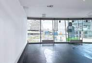 360 TOUR // DC BOX-LOKAL IN TOPLAGE